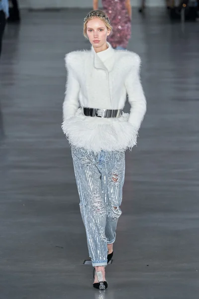 Look 48